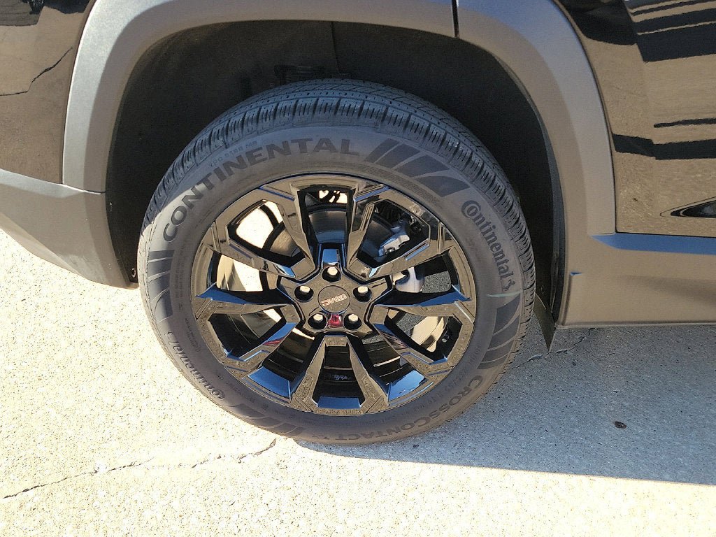 New 2027 GMC Terrain Elevation w/ Elevation Premium Package FWD image 8