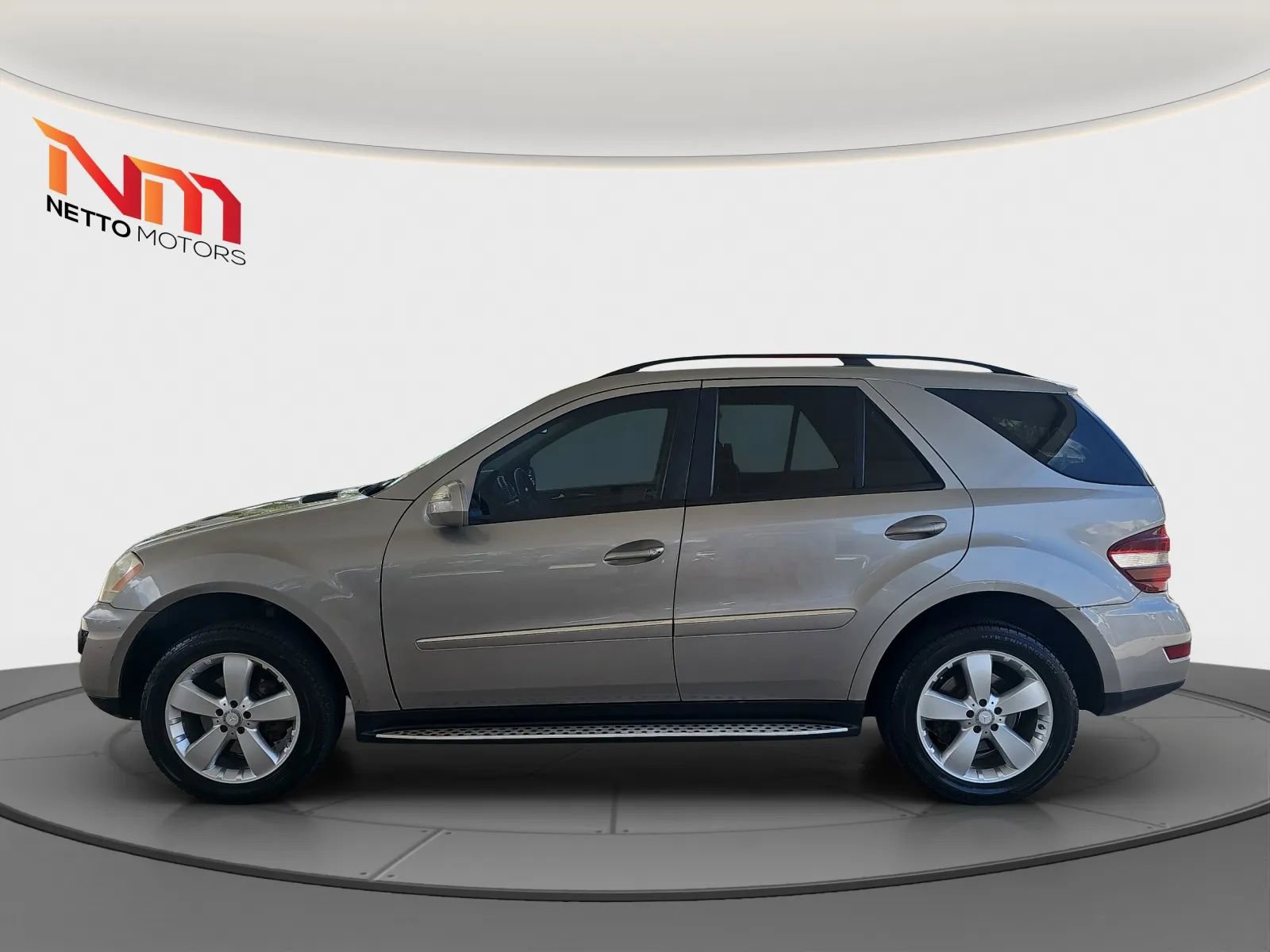 Used 2009 Mercedes-Benz ML 350 4MATIC image 2