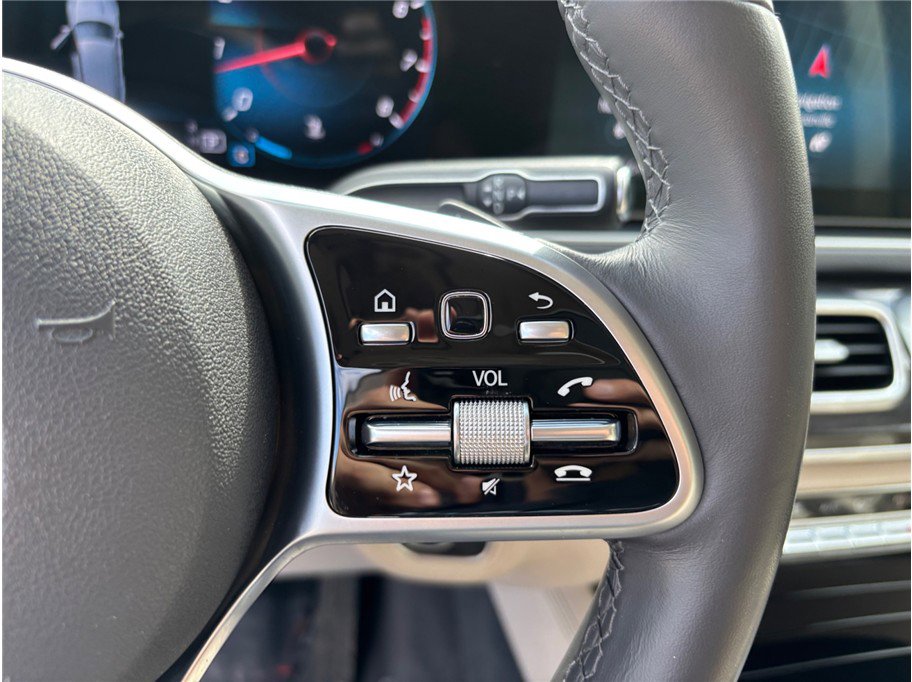 Used 2020 Mercedes-Benz GLE 350 4MATIC image 30