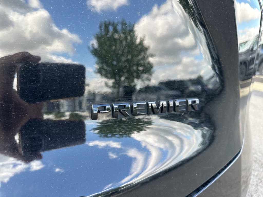 Used 2019 Chevrolet Blazer LT w/ Sun and Wheels Package FWD image 4