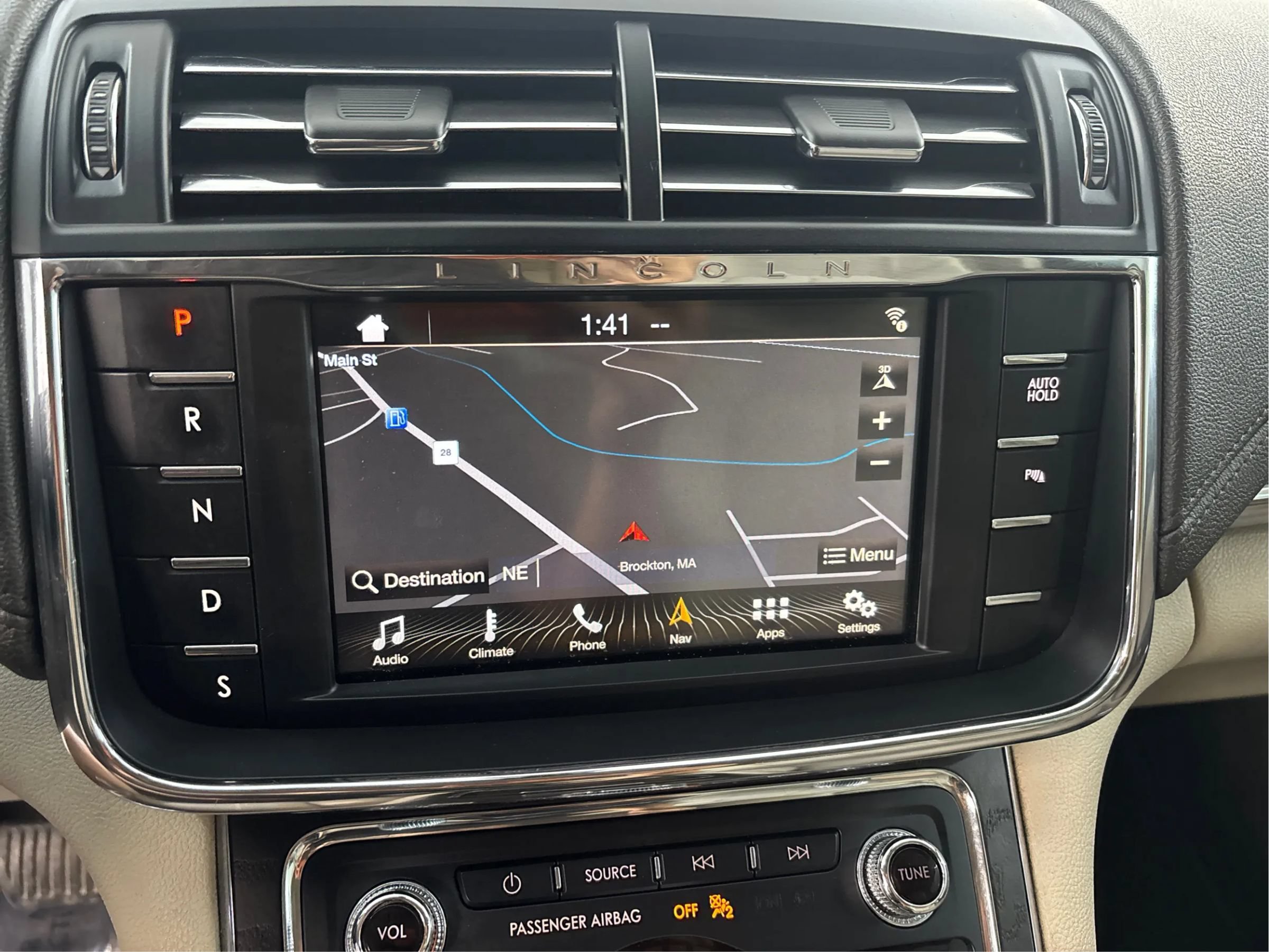 Used 2017 Lincoln Continental Select FWD image 34