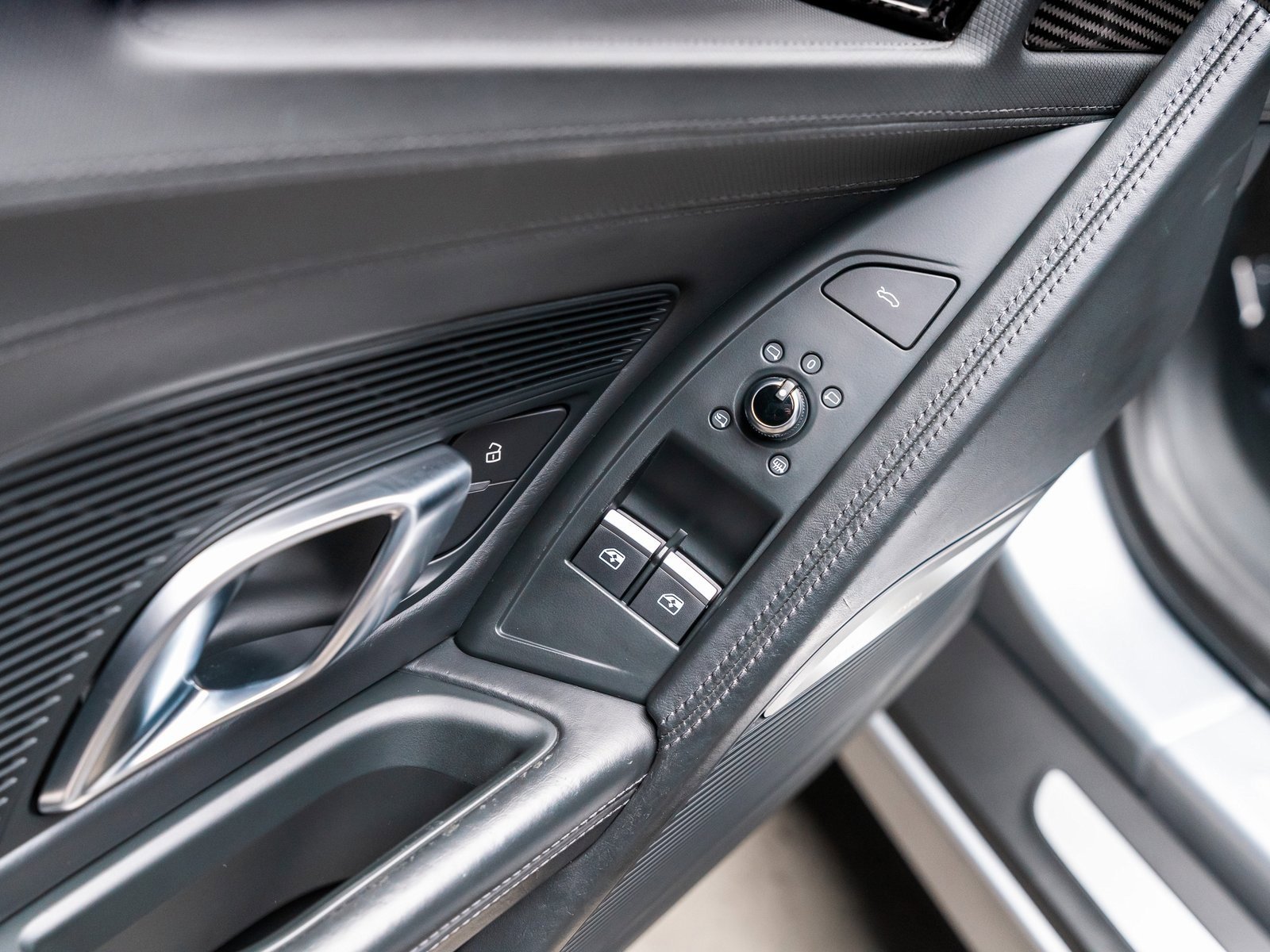 Used 2018 Audi R8 V10 w/ Premium Package image 72