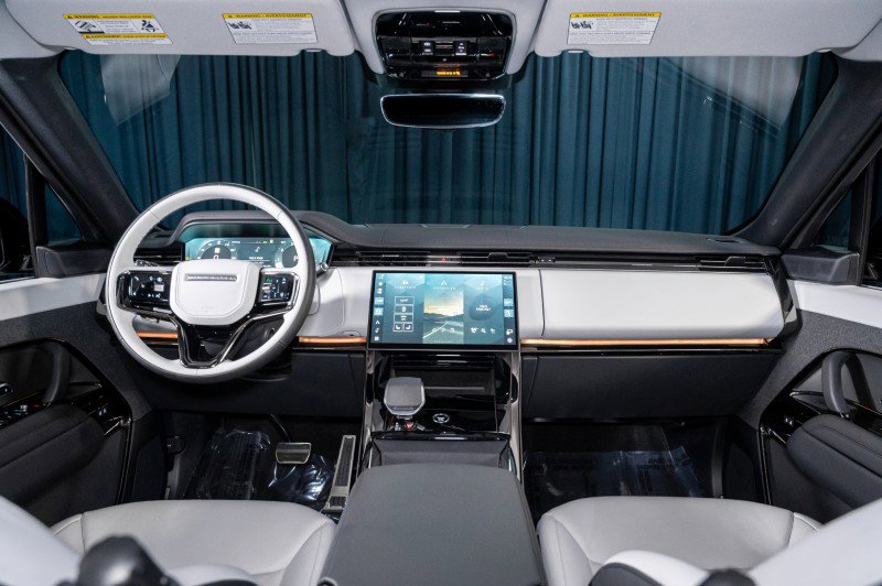 Used 2025 Land Rover Range Rover Sport Dynamic SE image 25