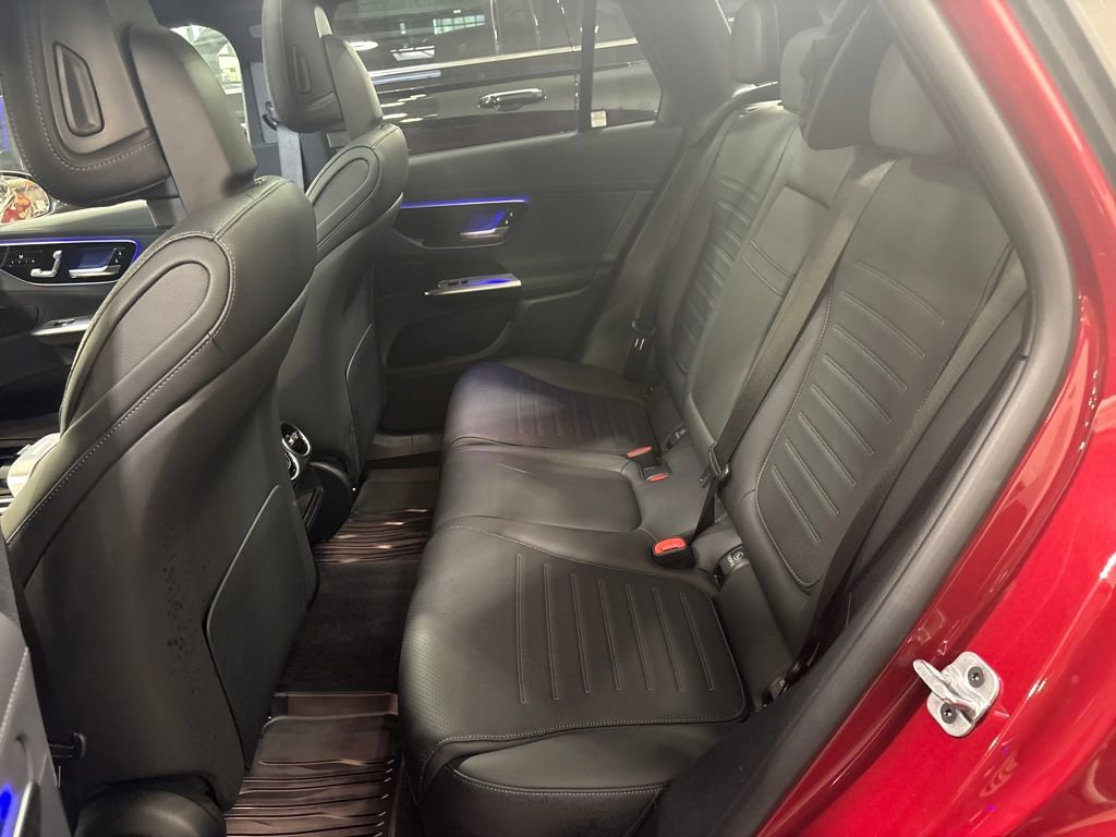 Used 2025 Mercedes-Benz GLC 350e GLC 350e image 25