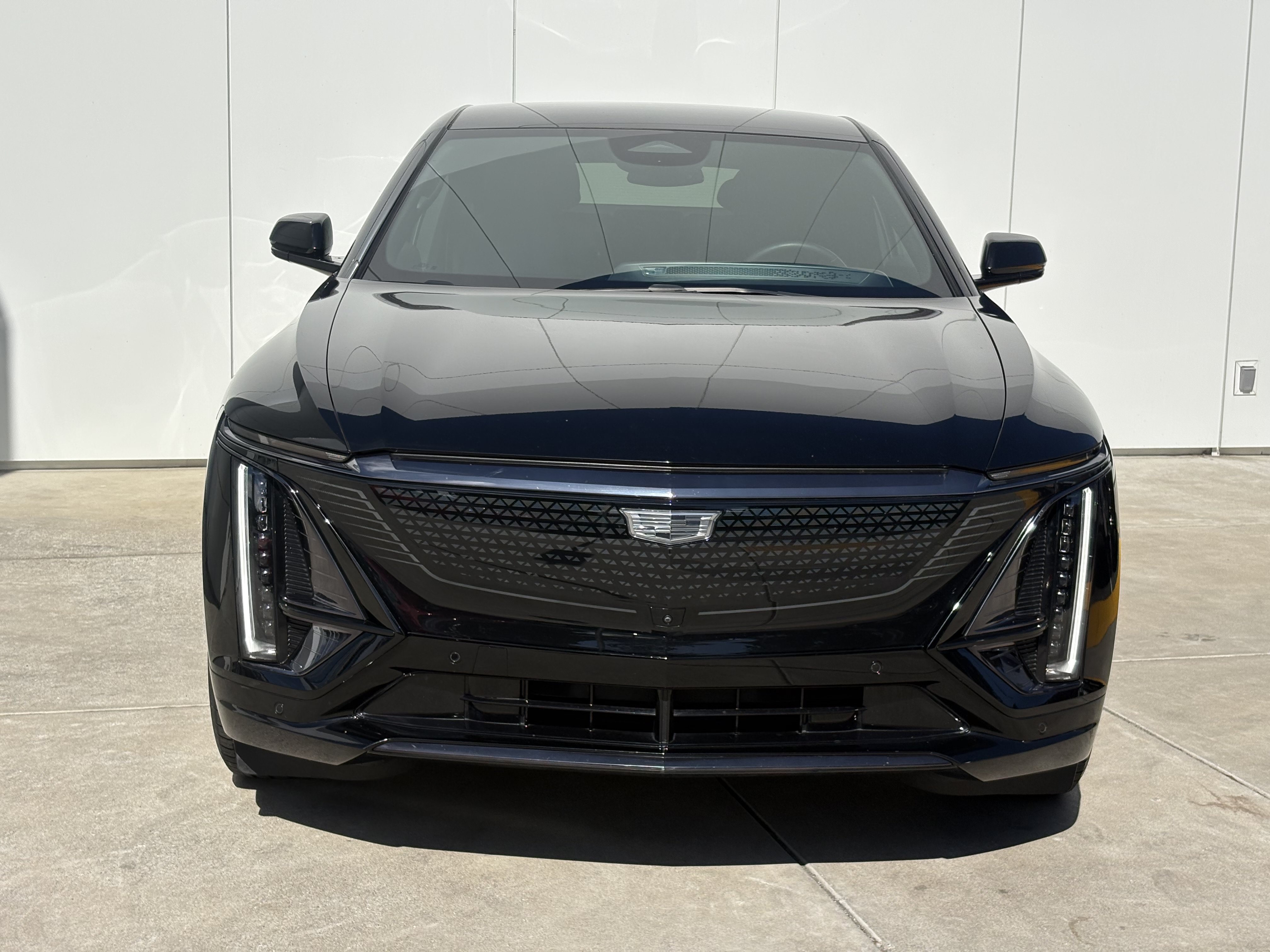 Used 2024 Cadillac Lyriq Sport AWD/4WD image 3