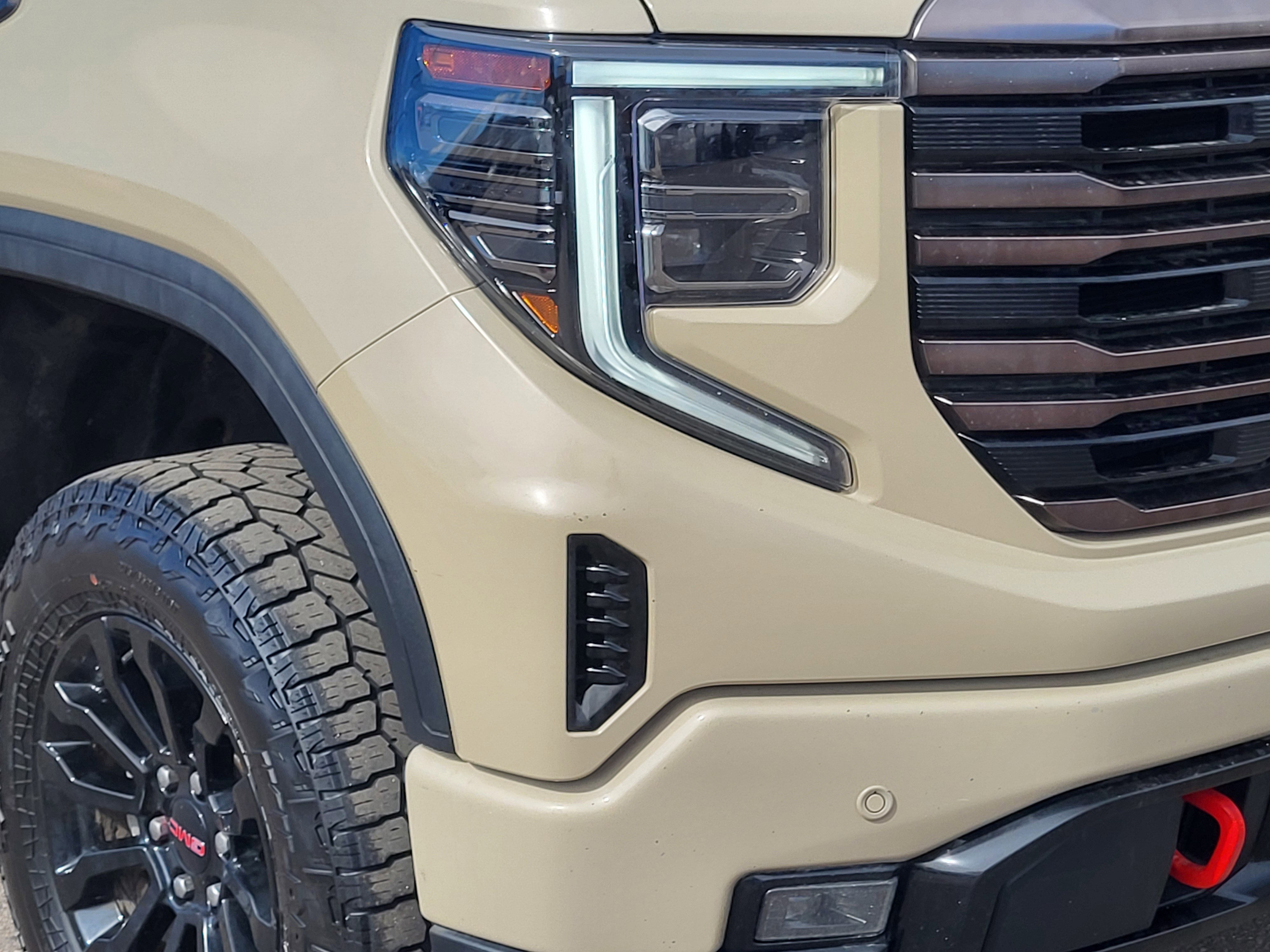 Used 2023 GMC Sierra 1500 AT4X image 5