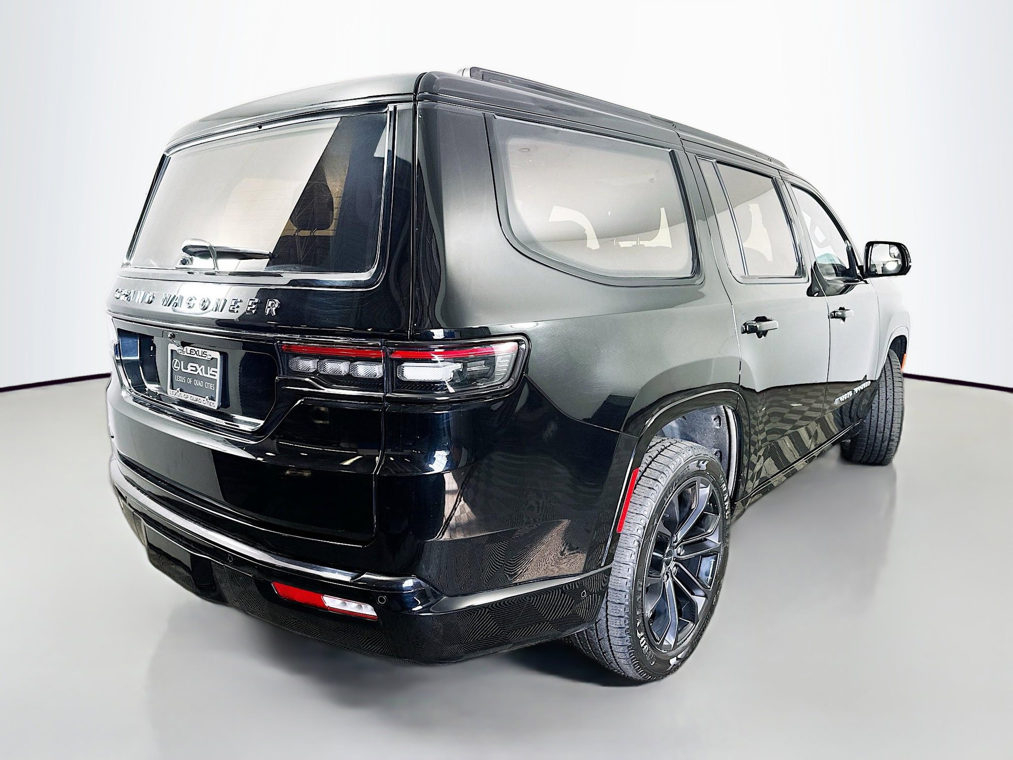 Used 2023 Jeep Grand Wagoneer Series III w/ Quick Order Packagew 28T image 7