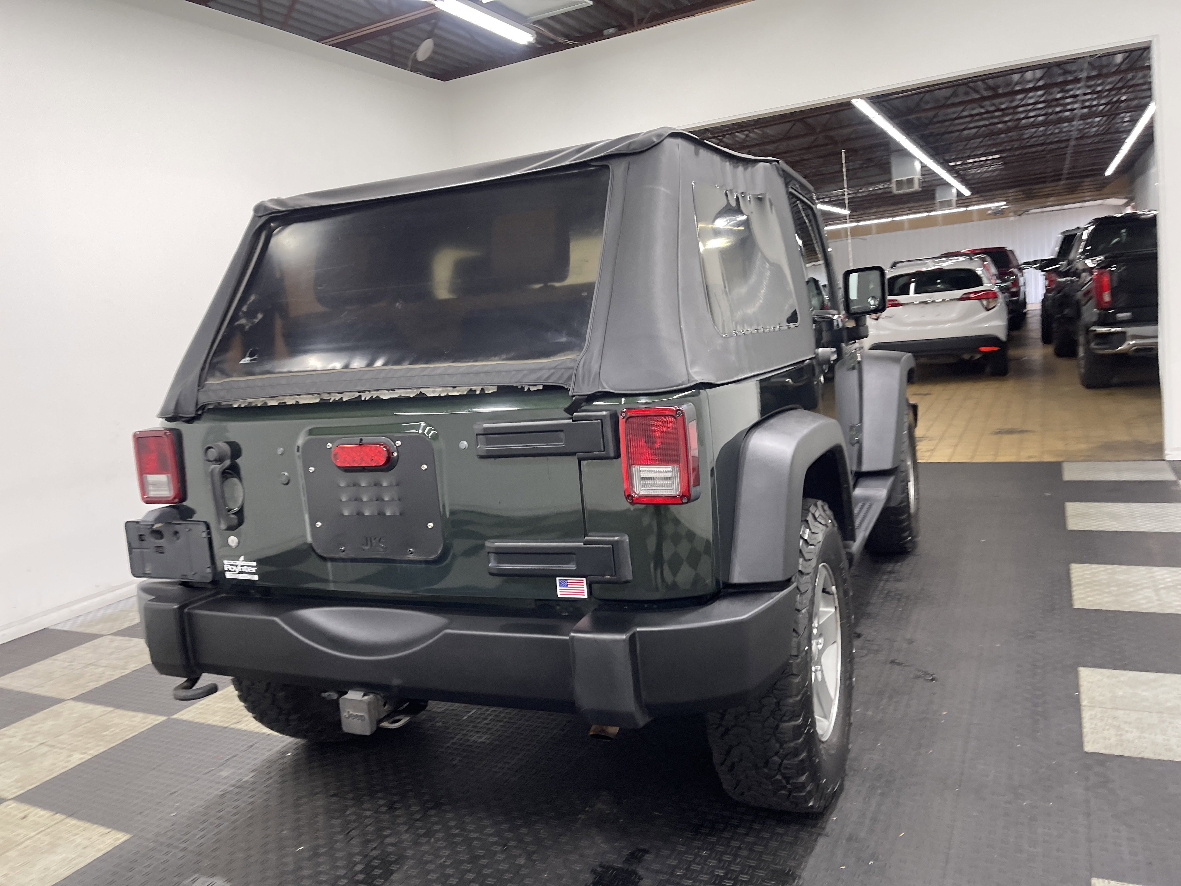 Used 2010 Jeep Wrangler Rubicon w/ PWR Convenience Group AWD/4WD image 5