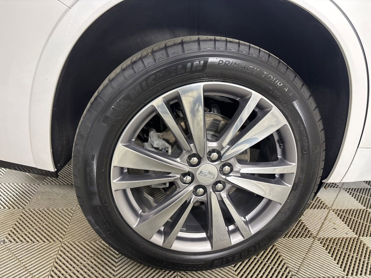Used 2024 Cadillac XT6 Premium Luxury image 31