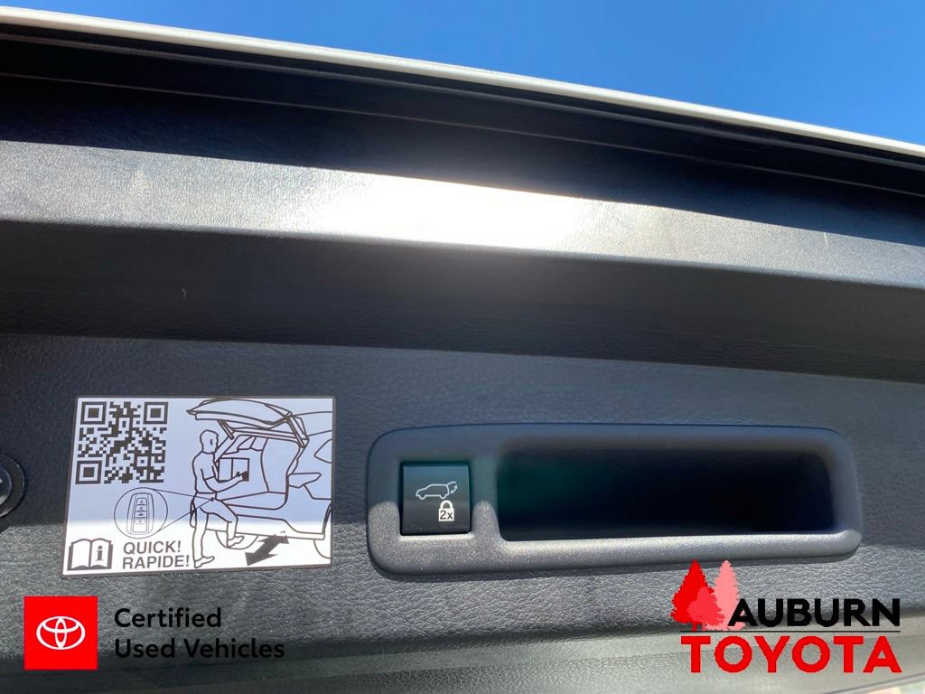 Certified 2023 Toyota Sienna XLE FWD image 12