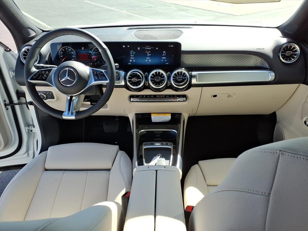 New 2025 Mercedes-Benz GLB 250 4MATIC image 28
