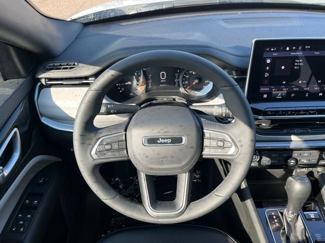 Used 2026 Jeep Compass Limited AWD/4WD image 11