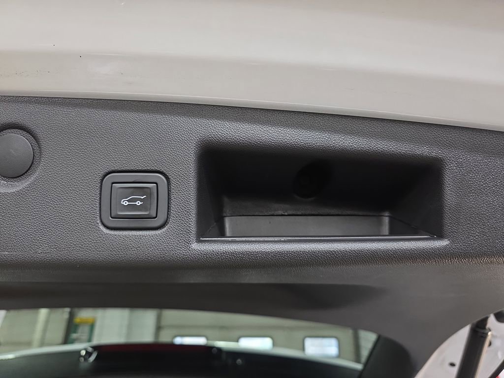 Used 2024 Chevrolet Equinox LT w/ LPO, Floor Liner Package FWD image 14