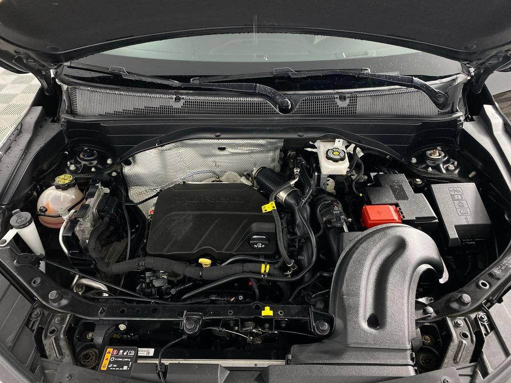 Used 2021 Chevrolet TrailBlazer LS w/ LPO, Blackout Package FWD image 23