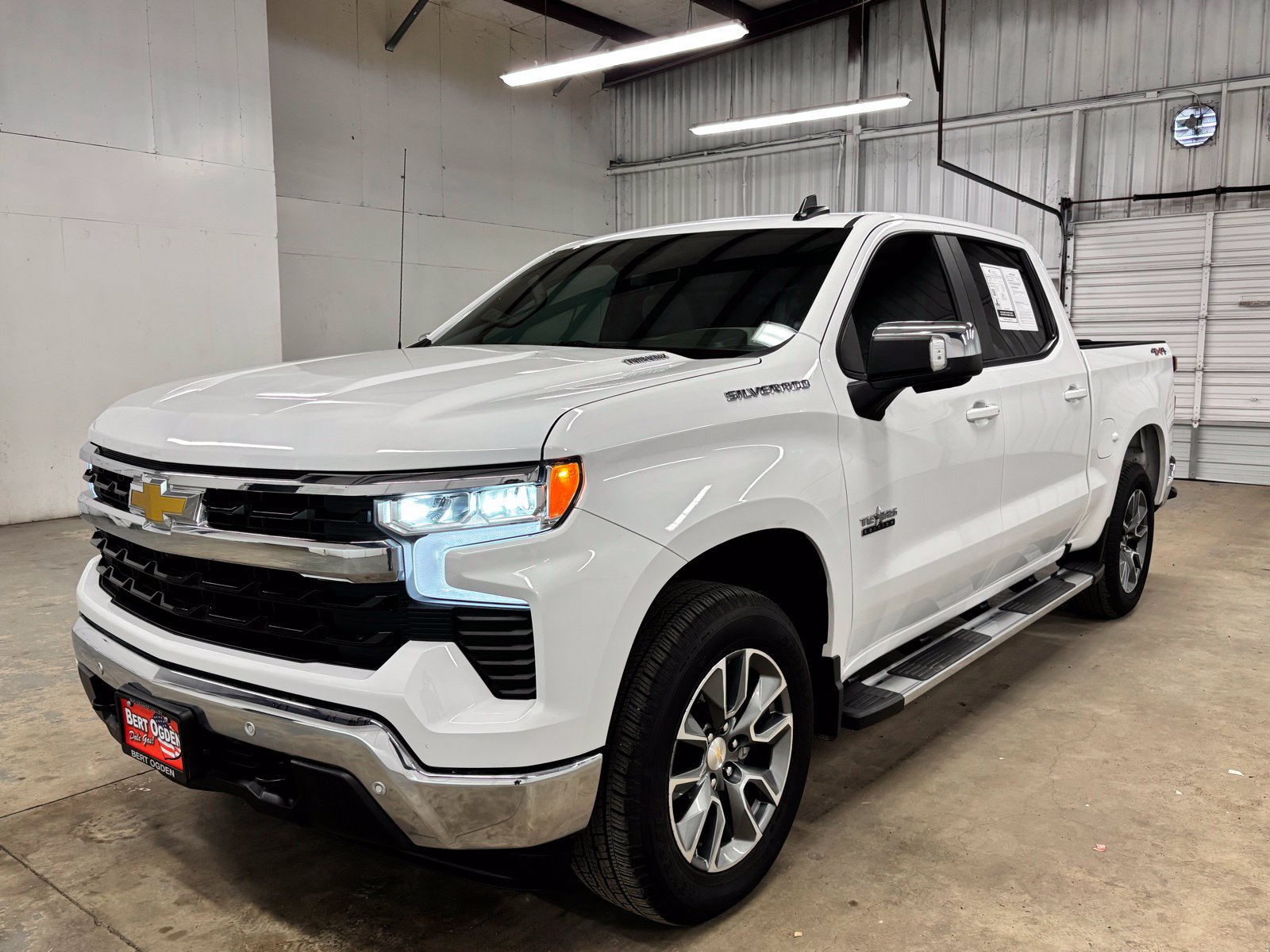 Used 2026 Chevrolet Silverado 1500 LT w/ Texas Edition Plus AWD/4WD image 3