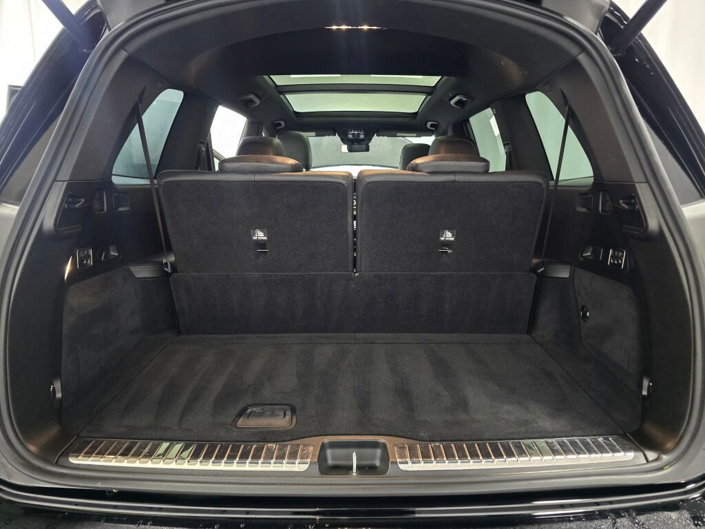 Used 2020 Mercedes-Benz GLS 450 4MATIC image 11