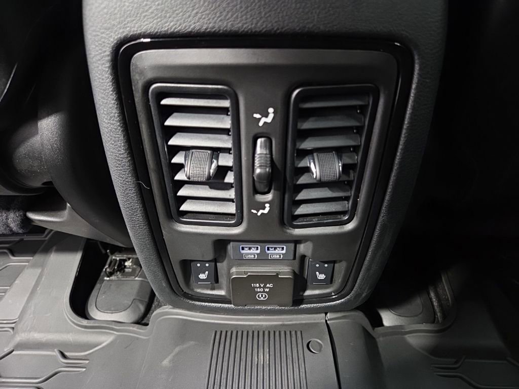 Used 2024 Dodge Durango GT AWD/4WD image 36