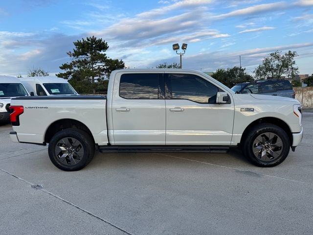 Used 2024 Ford F150 Lightning Lariat AWD/4WD image 4