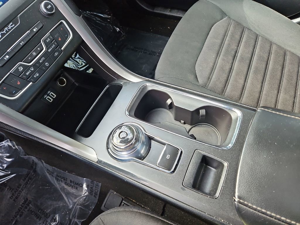 Used 2020 Ford Fusion SE image 21