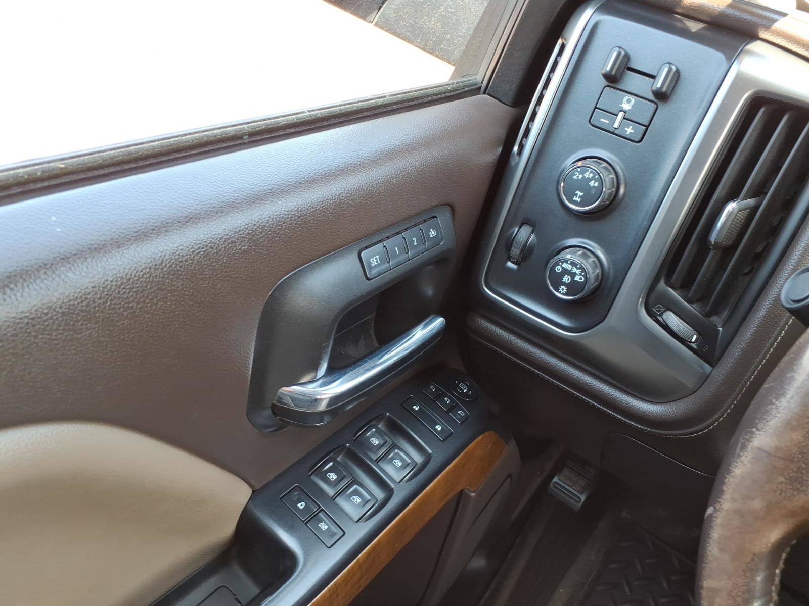 Used 2016 Chevrolet Silverado 2500 LTZ AWD/4WD image 19