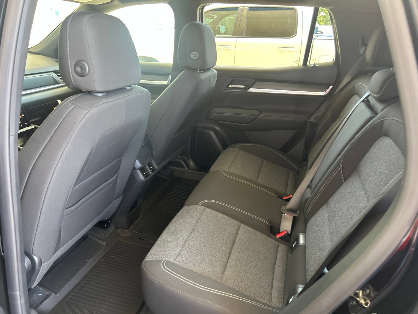 New 2027 GMC Terrain Elevation w/ LPO, Floor Liner Package AWD/4WD image 12