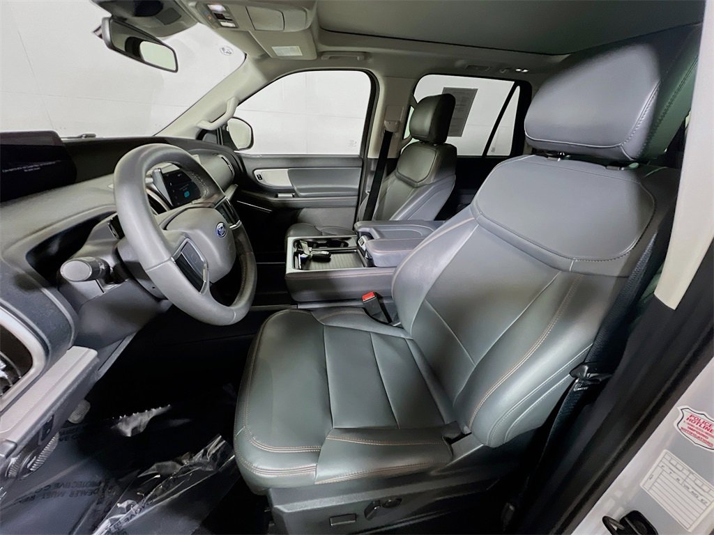 Used 2025 Ford Expedition Max Active image 18