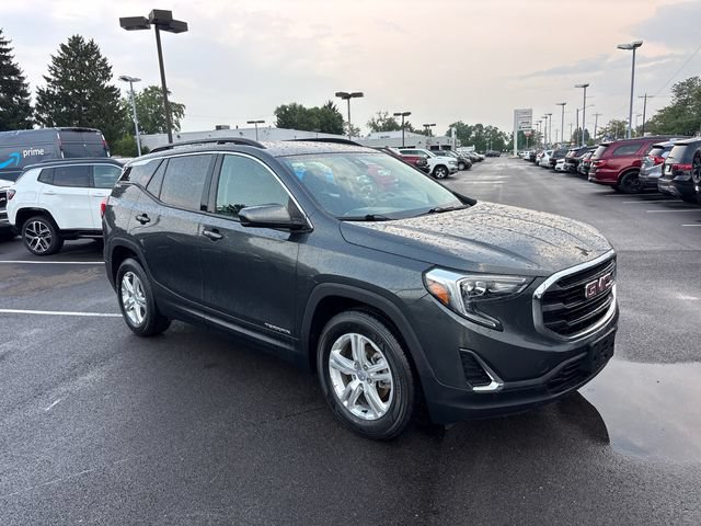 Used 2020 GMC Terrain SLE w/ Driver Convenience Package FWD image 2