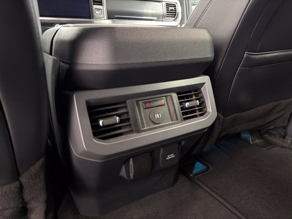 Used 2024 Ford F250 Lariat w/ Black Appearance Package AWD/4WD image 14