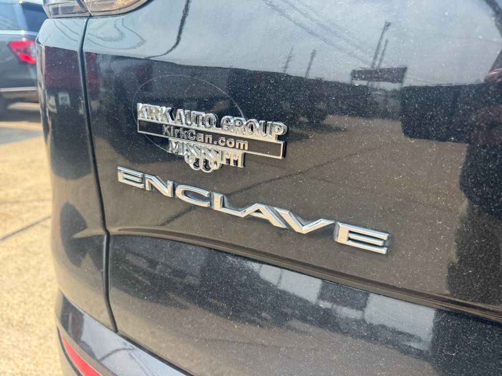 Used 2022 Buick Enclave Avenir w/ Avenir Technology Package FWD image 14