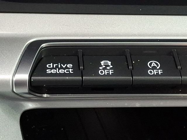 Used 2024 Audi Q3 2.0T Premium image 24