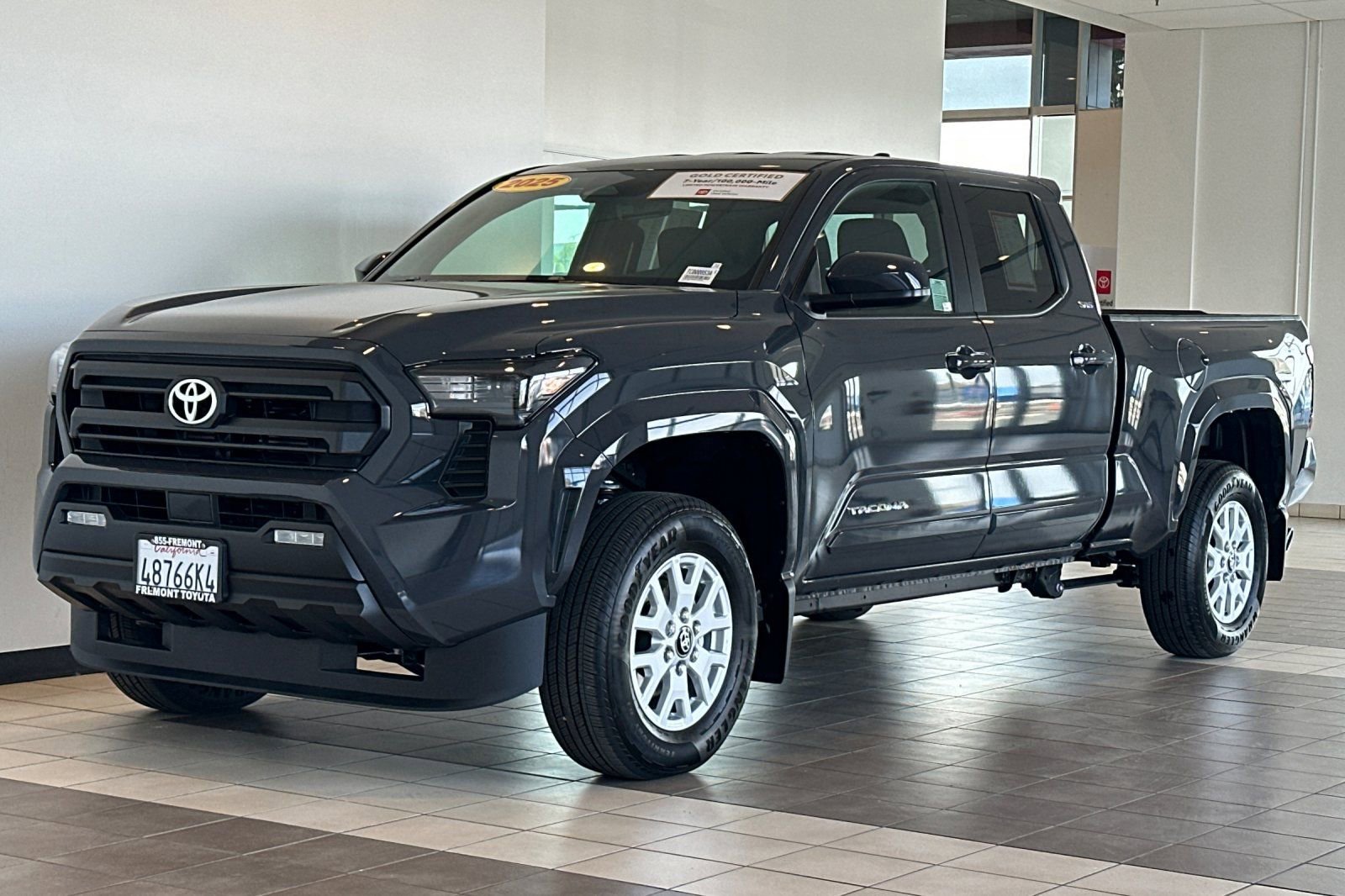 Certified 2025 Toyota Tacoma SR5 image 8