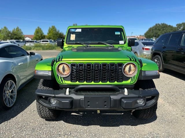 Used 2025 Jeep Wrangler Unlimited Sahara AWD/4WD image 2