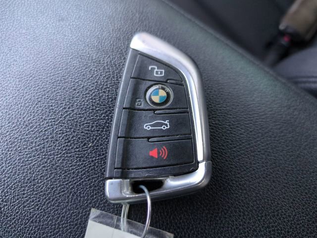 Used 2020 BMW 330i Sedan w/ Convenience Package image 34