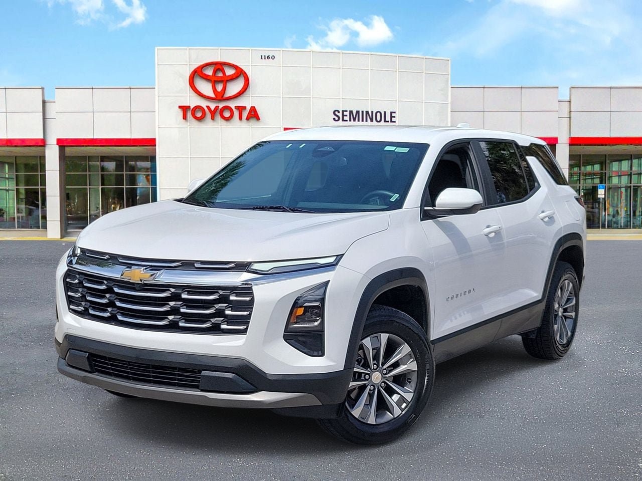 Used 2026 Chevrolet Equinox LT FWD image 1