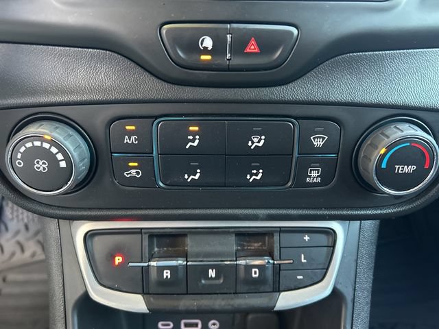 Used 2023 GMC Terrain SLE w/ Elevation Edition FWD image 13