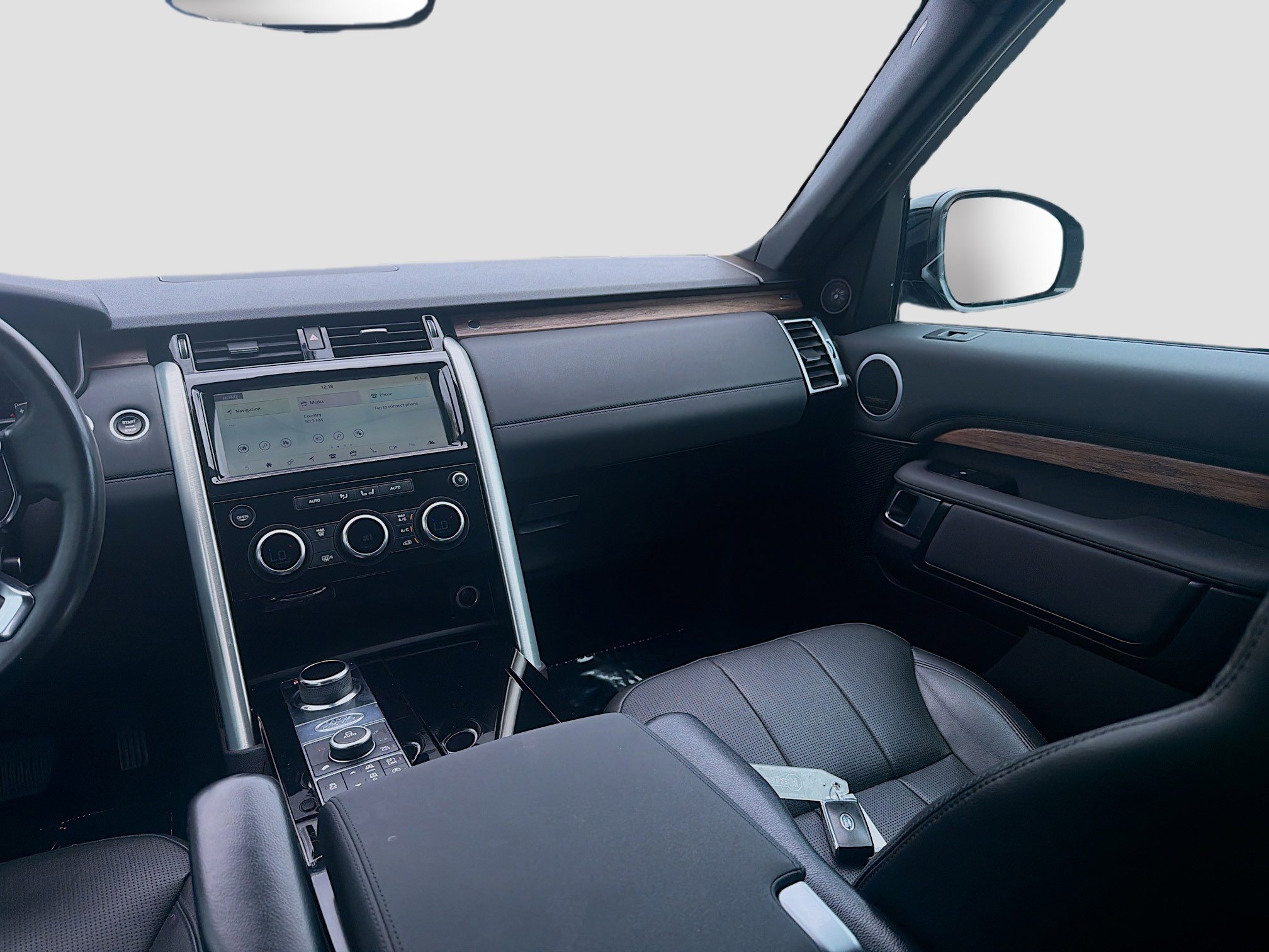 Used 2018 Land Rover Discovery HSE image 22