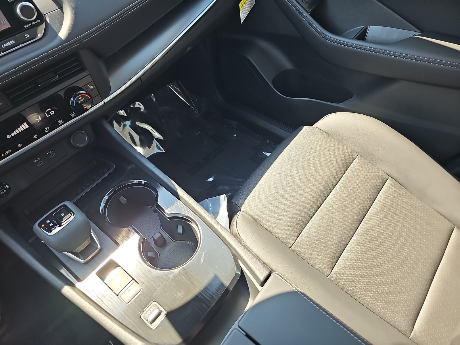 New 2027 Nissan Rogue Dark Armor FWD image 25