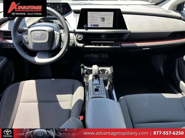 Used 2025 Toyota Prius Plug-In Hybrid FWD image 17