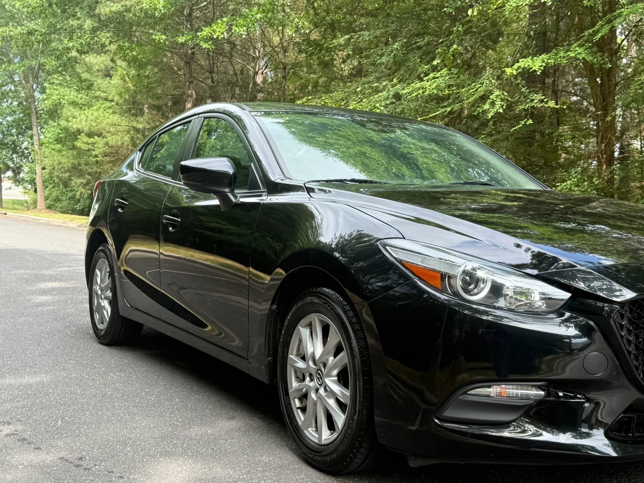 Used 2018 MAZDA MAZDA3 Sport w/ Preferred Equipment Package FWD image 3