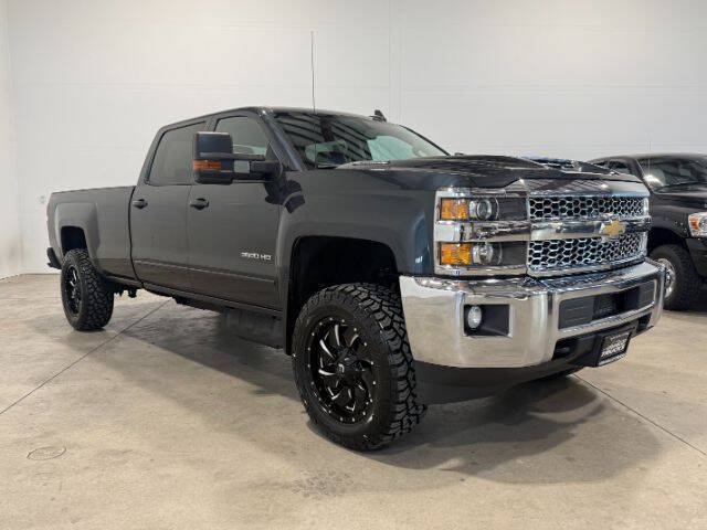 Used 2019 Chevrolet Silverado 3500 LT w/ LT Convenience Package AWD/4WD image 5