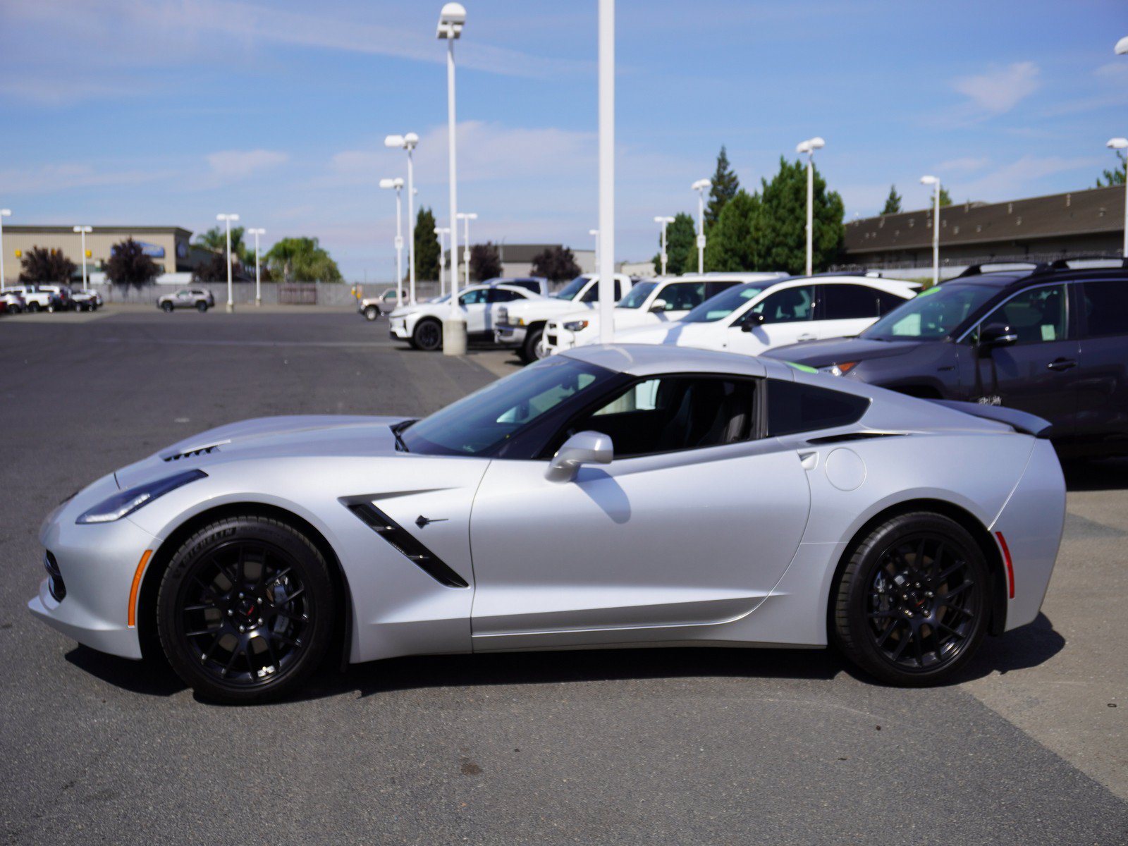 Used 2017 Chevrolet Corvette Stingray Coupe w/ Carbon Flash Badge Package RWD image 6