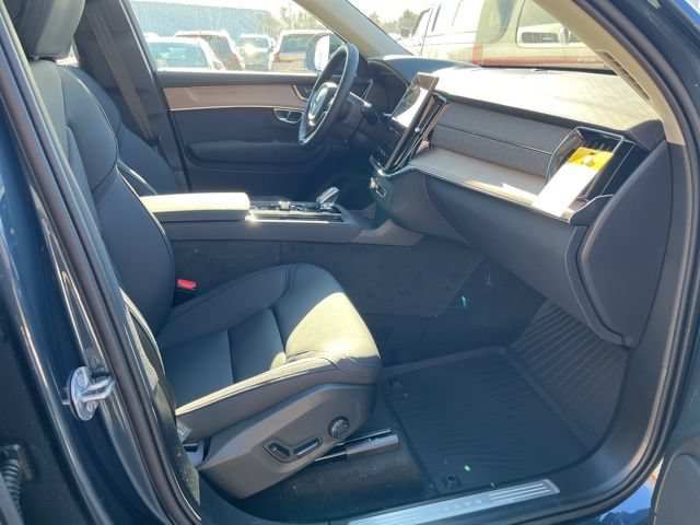 New 2026 Volvo XC90 B6 Core w/ Protection Package AWD/4WD image 14