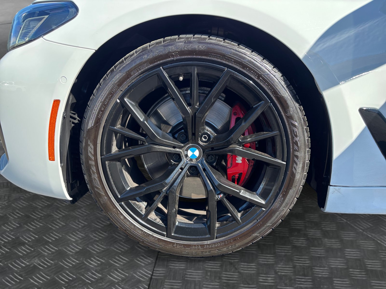 Used 2023 BMW 530i w/ M Sport Package RWD image 10