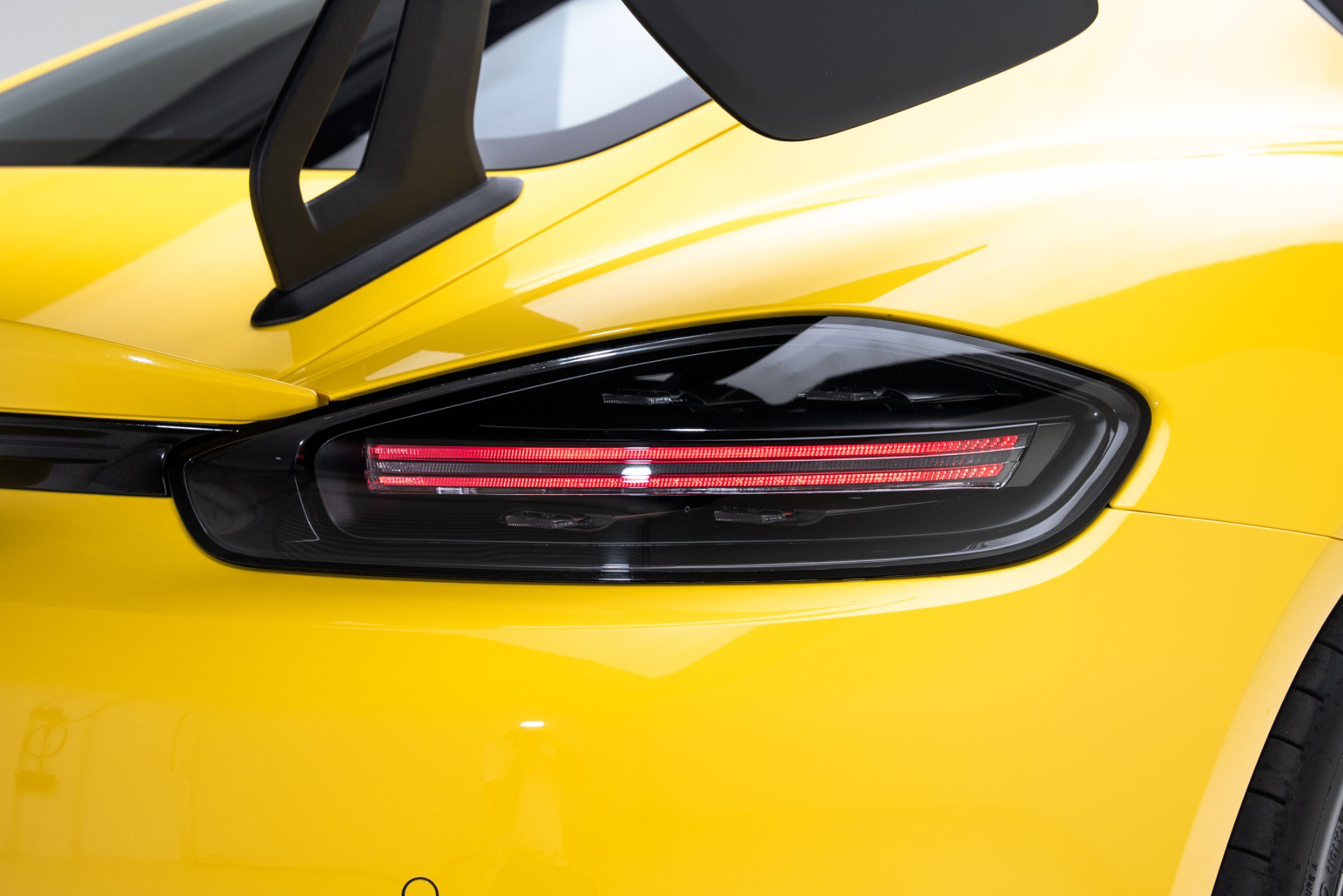 Used 2024 Porsche 718 Cayman GT4 RS RWD image 32