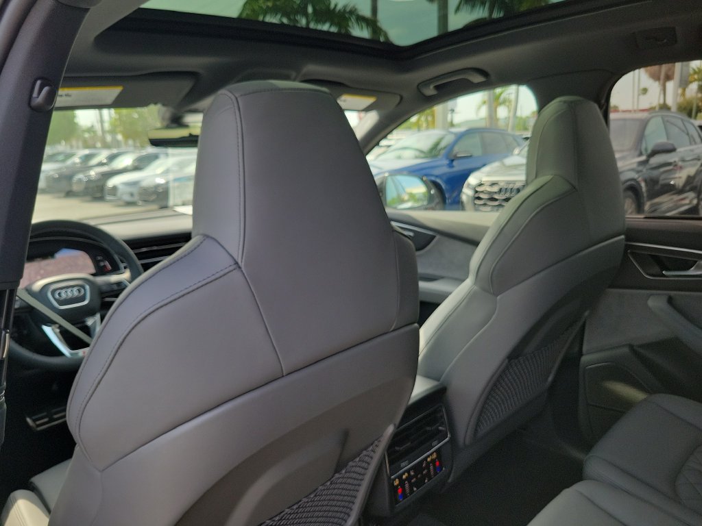 New 2026 Audi SQ7 Premium Plus AWD/4WD image 24