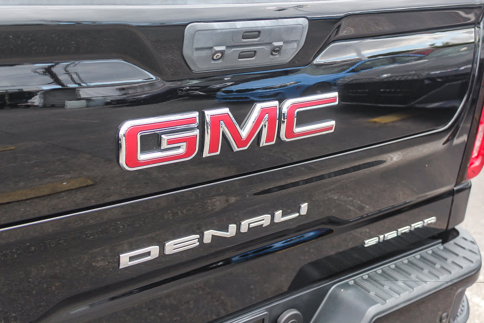 Used 2019 GMC Sierra 1500 Denali w/ Denali Ultimate Package AWD/4WD image 27