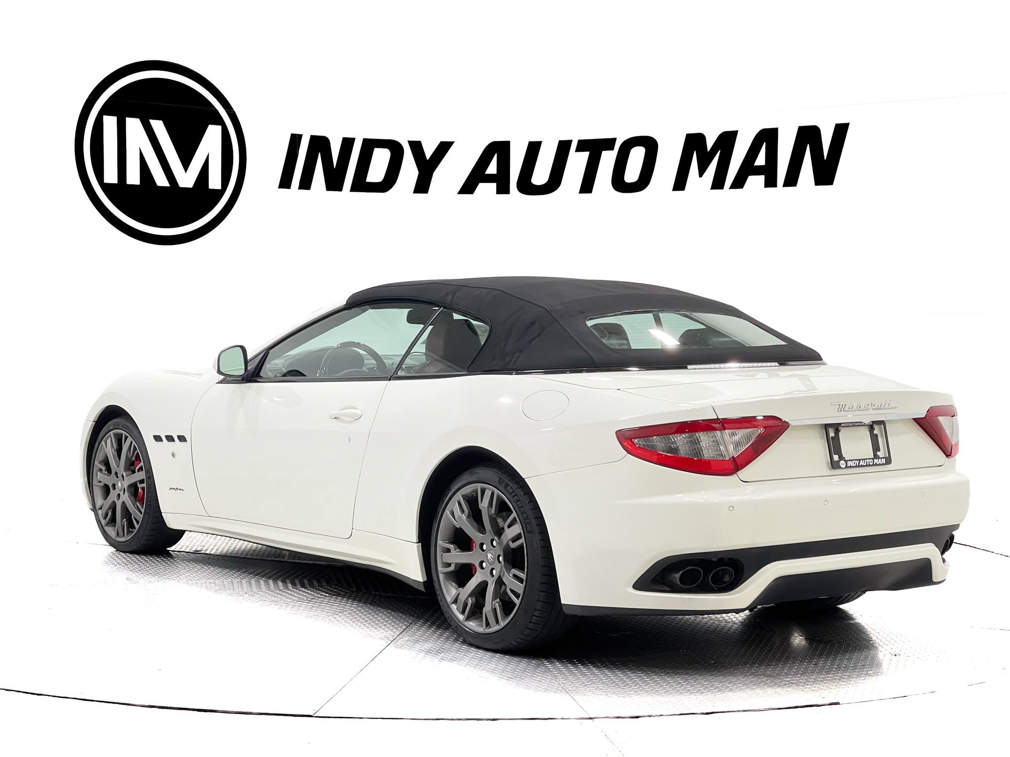 Used 2017 Maserati GranTurismo Convertible RWD image 6