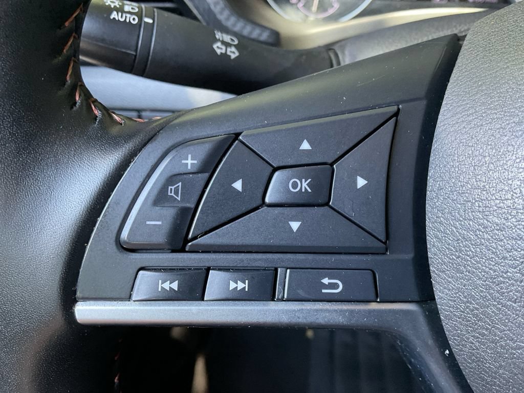 Used 2025 Nissan Sentra SR FWD image 34