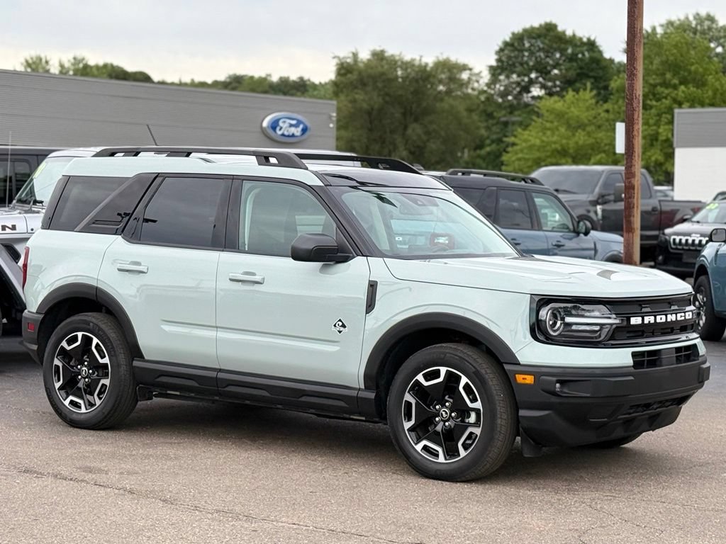 Used 2023 Ford Bronco Sport Outer Banks w/ Tech Package AWD/4WD image 27