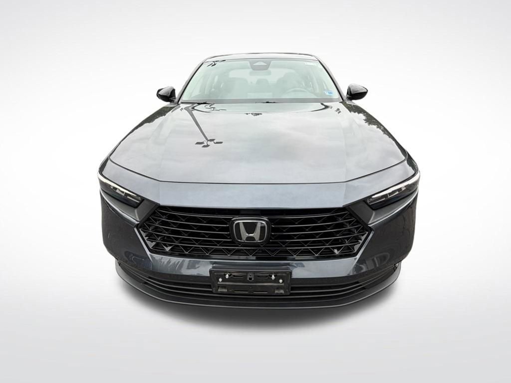 Used 2025 Honda Accord SE image 11